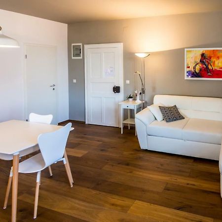 Apartment Festina Lente Rovinj Bagian luar foto